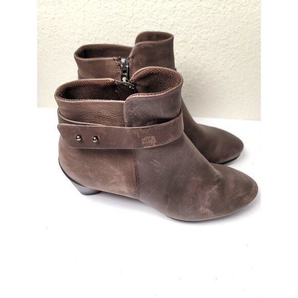 Ecco Brown Leather Ankle Heel Boots Strap & Side Zipper Closure Size 39 - Picture 3 of 13